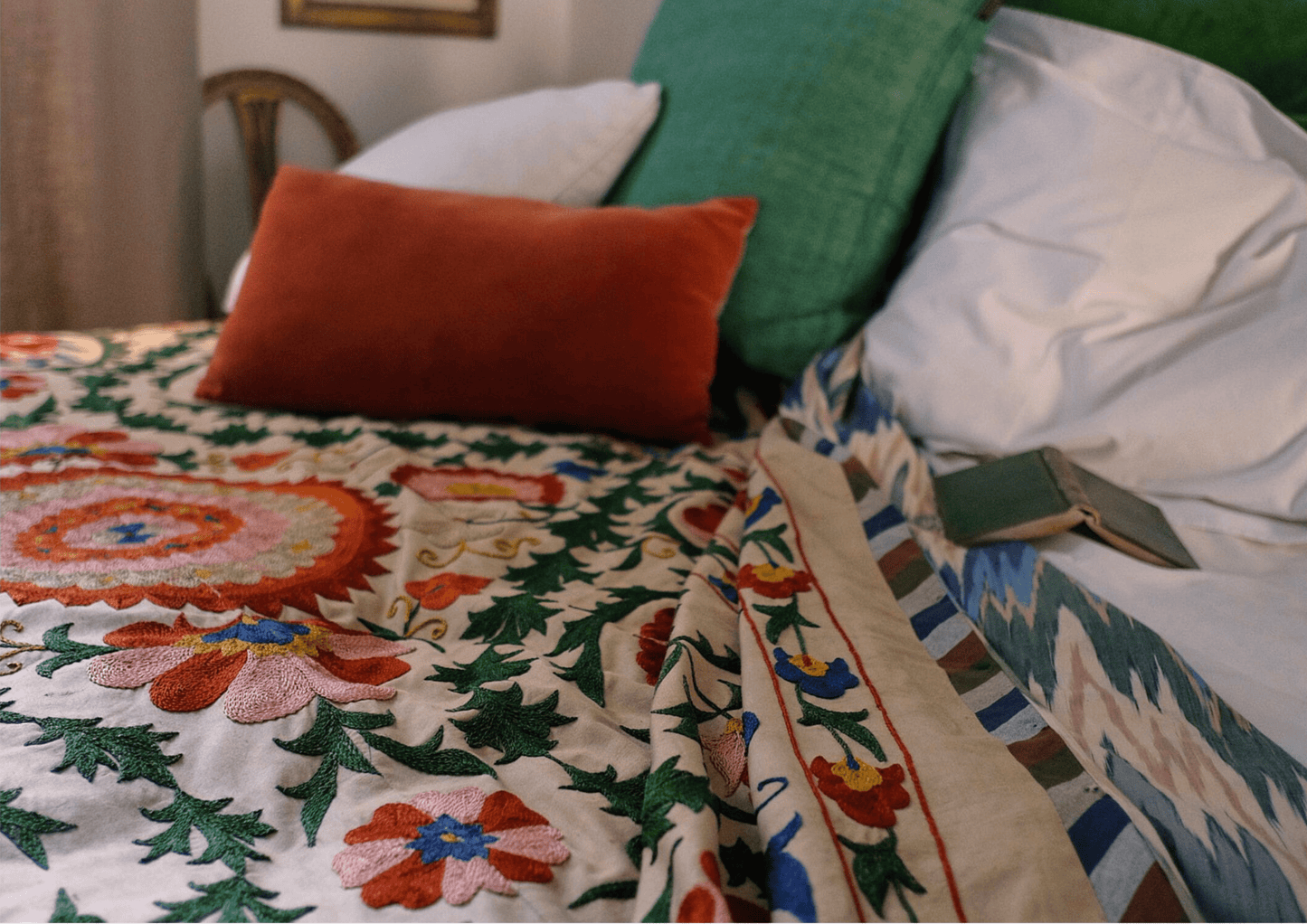 Multicoloured flower Suzani bedspread