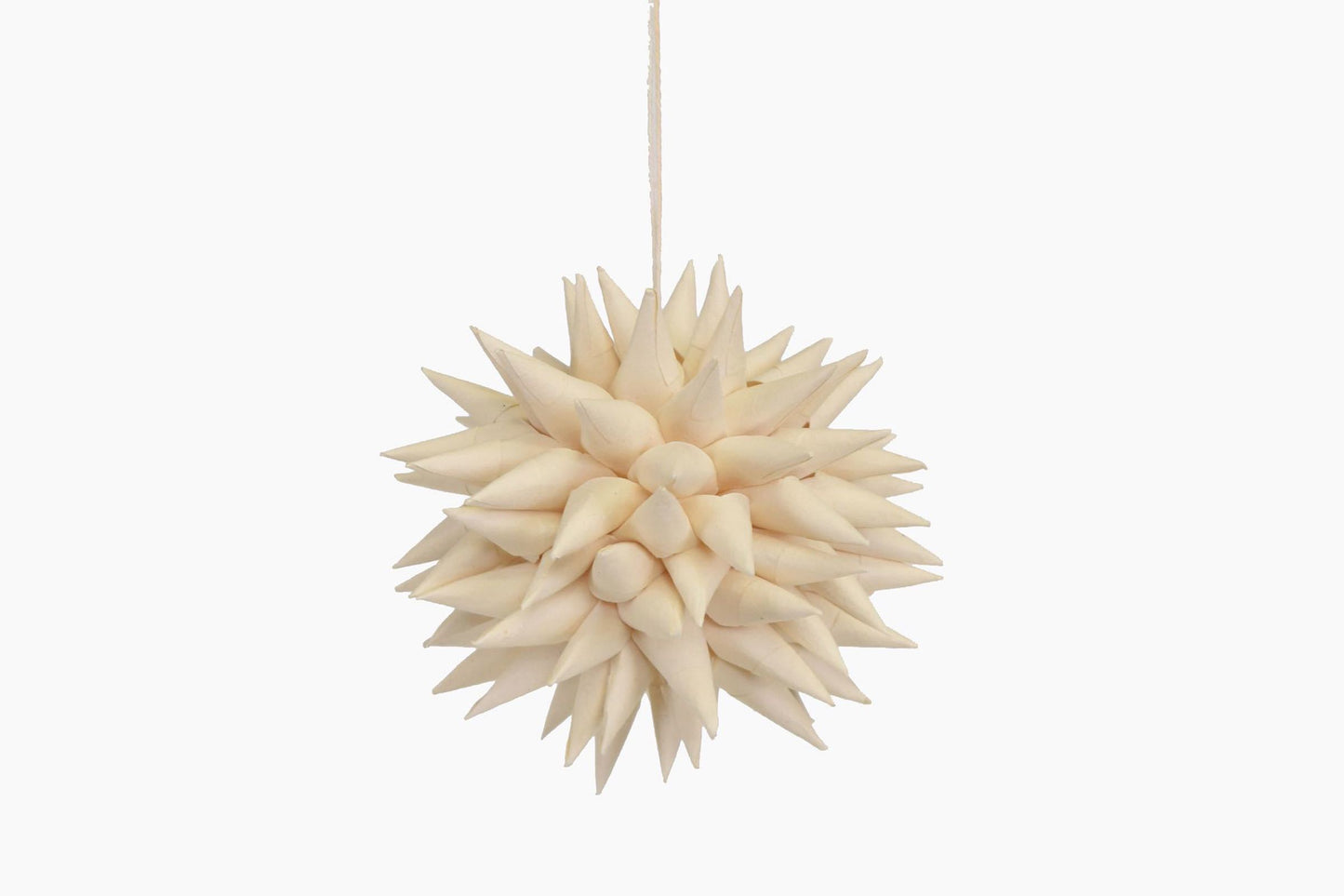 DECORACIONES DE PICO DE PAPEL CREMA