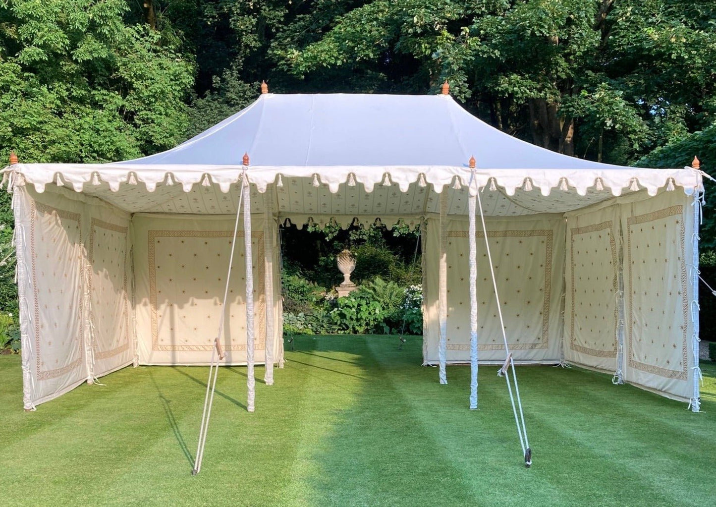 Tente Raj traditionnelle