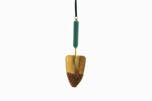 Décoration à la truelle ornée de bijoux