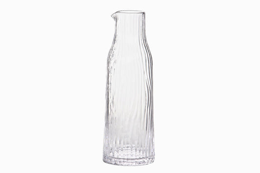 Carafe en verre rainuré clair