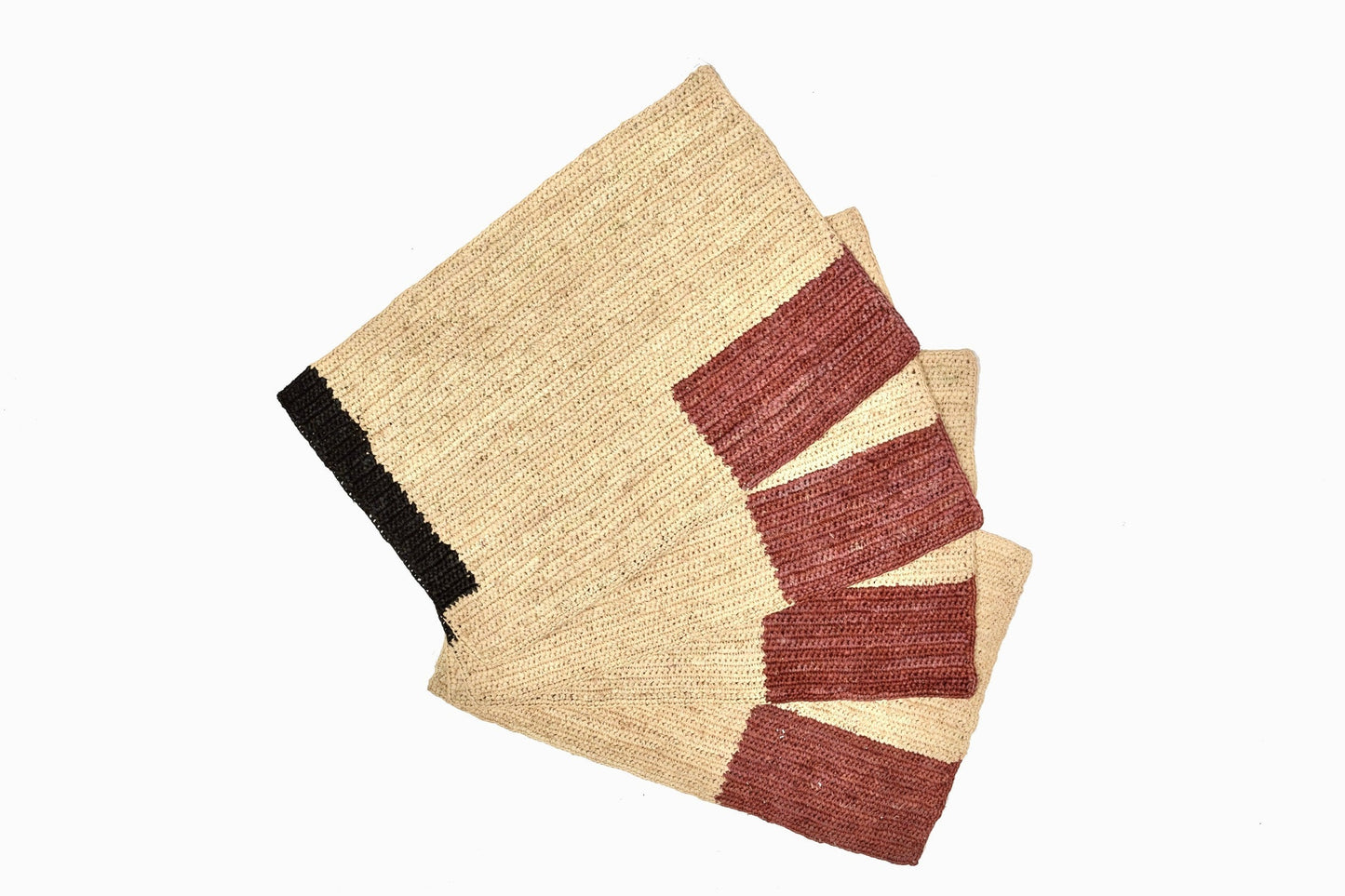 SETS DE TABLE RECTANGULAIRES EN PAILLE NOIR ROUGE ROUILLE (LOT DE 4)
