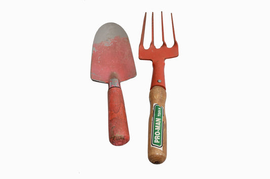 Vintage gardening set red