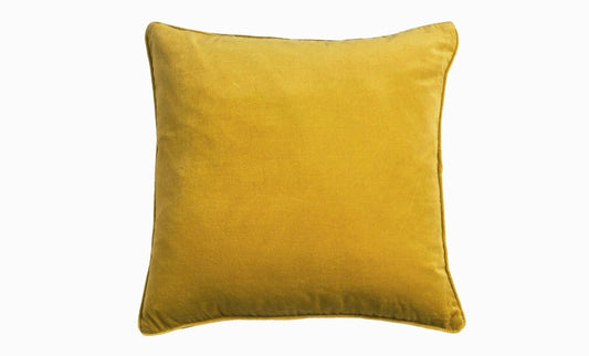 Coussin carré en velours couleur curcuma