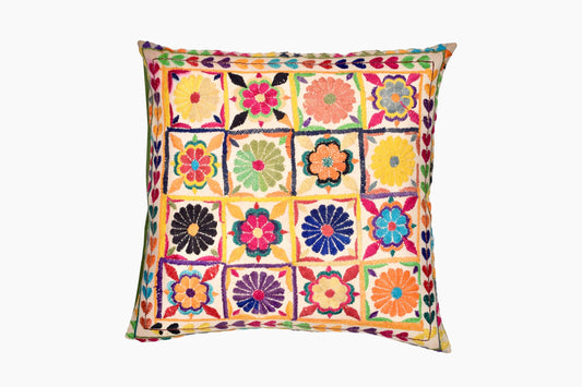 Coussin brodé Gujurati Réf 2