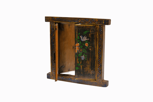 Mirror with hinged, closing frame