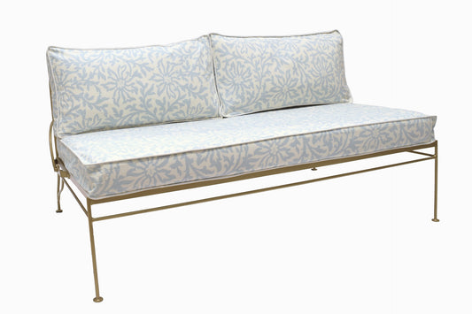 PALM SPRINGS GOLD METAL SOFA V&amp;A Collaboration Clematis Cojines - Azul polvo