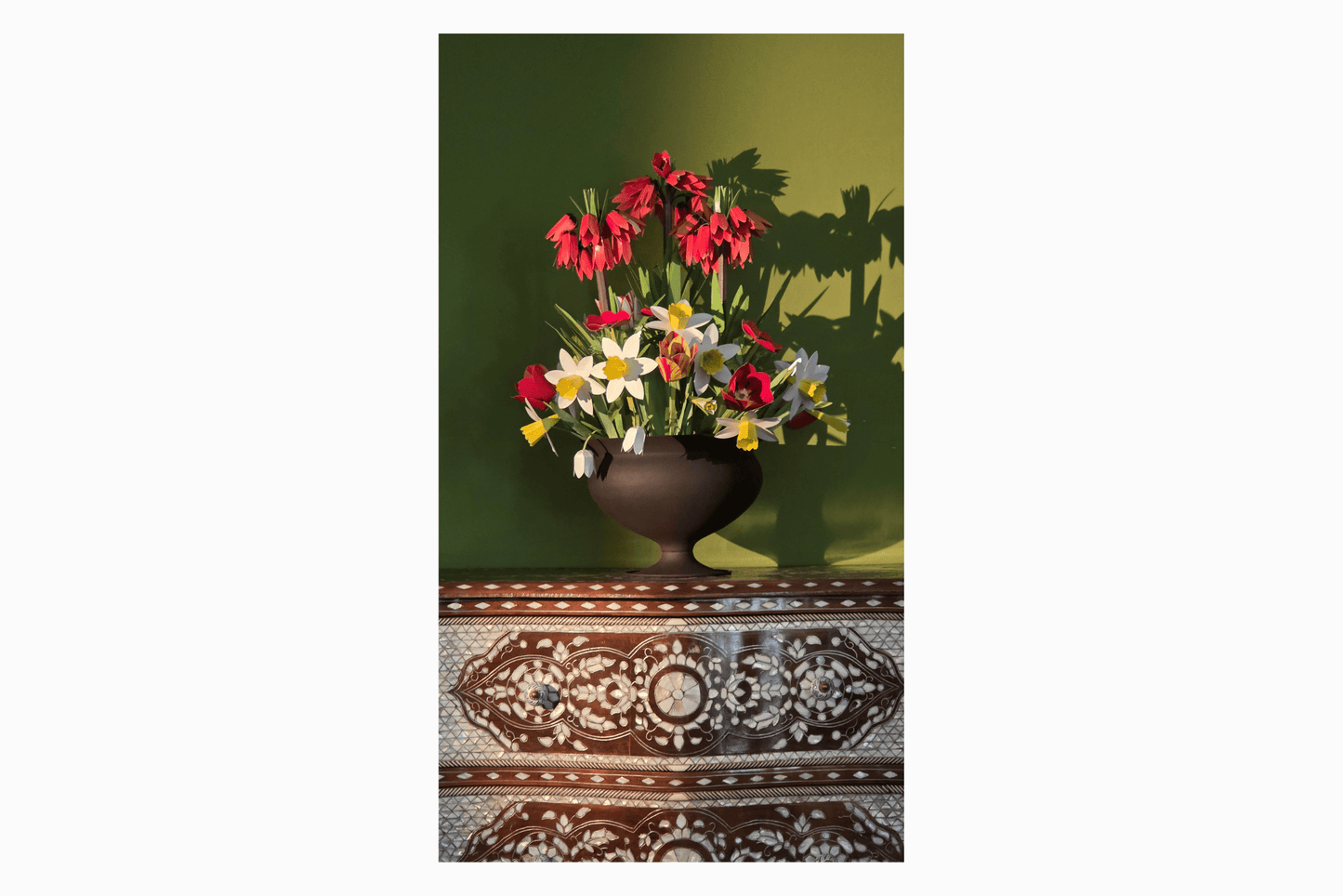 Flat pack paper Crown Imperial