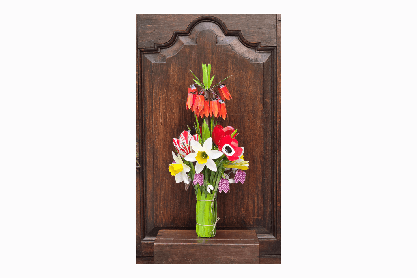 Flat pack paper Crown Imperial